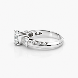 Nhẫn đính hôn kim cương nhân tạo ba viên bằng Bạch kim | Viên chủ cắt tròn 1,60 ct | F/VVS2 | Chứng nhận IGI
