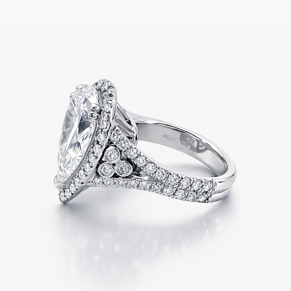 Nhẫn Halo Kim Cương Nhân Tạo Hình Quả Lê 4,53 Carat Bạch Kim | E/VS2 | Tổng Trọng Lượng Đá 1,20 Carat Nạm Pave