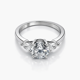 Nhẫn Đính Hôn Kim Cương Nhân Tạo Ba Đá Cổ Điển Bằng Vàng Trắng 14K (E/VVS2 GIA) 2,23 CTTW