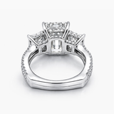 Nhẫn kim cương Lab Grown Emerald Cut bạch kim (Kim cương giữa 8.3 CT, hai viên hai bên mỗi viên 2.15 CT G/VS2 IGI)